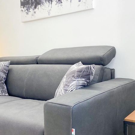 Cardano Suite - 5 Min From Central Station Milaan Buitenkant foto