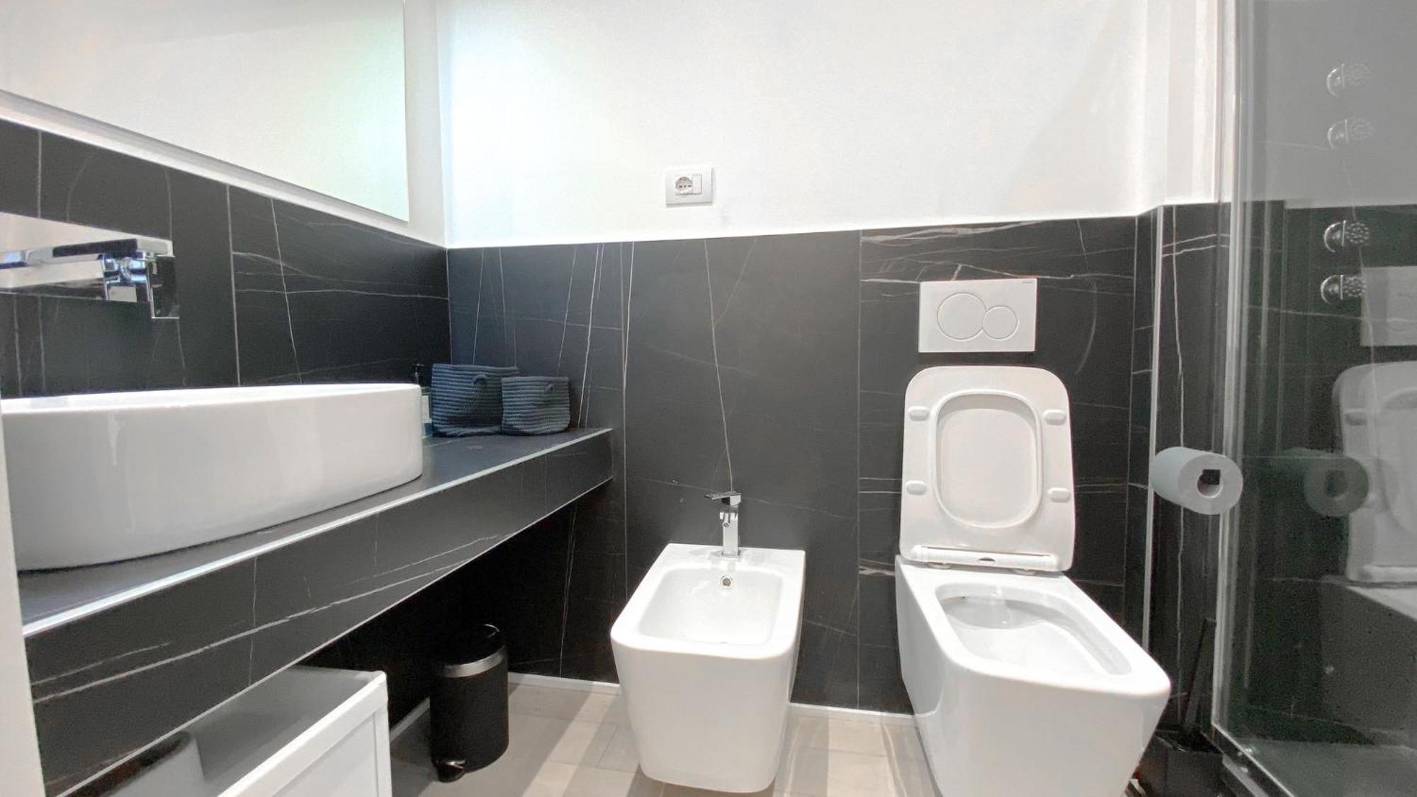 Cardano Suite - 5 Min From Central Station Milaan Buitenkant foto