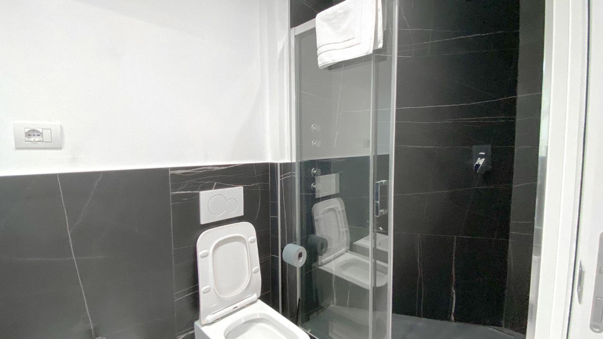 Cardano Suite - 5 Min From Central Station Milaan Buitenkant foto